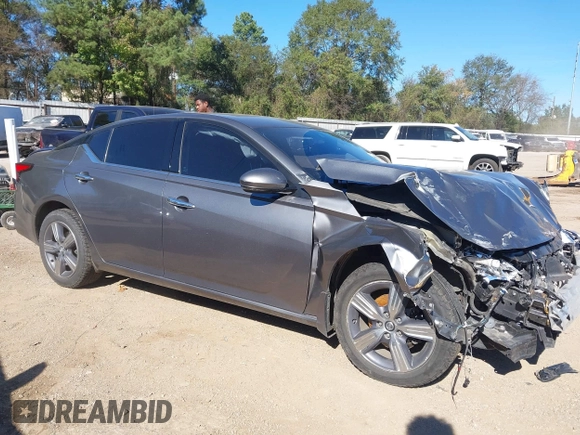 2019 Nissan Altima SL with VIN 1N4BL4EW3KC191988, listed as a IAAI auction lot 40833199 with 73,234 mi miles and . Bid and sale history available at carsss.com. Image 1.