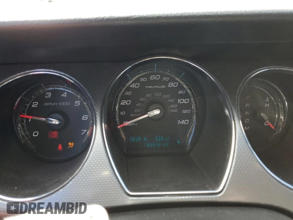 2012 Ford Taurus SEL z VIN 1FAHP2HW4CG137009, wystawiony jako Copart lot #44800835 z przebiegiem 166 816 mil mil oraz Szkoda całkowita • Salvage title. Historia ofert i sprzedaży dostępna na DreamBid. Obrazek 9.