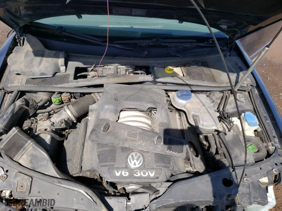 2004 Volkswagen Passat Sedan GLX with VIN WVWRH63B14P198357, listed as a Copart auction lot 53090404 with 86,260 mi miles and Salvage Title. Bid and sale history available at carsss.com. Image 13.