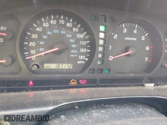 2000 Toyota Land Cruiser z VIN JT3HT05J2Y0101522, wystawiony jako IAAI lot #41965792 z przebiegiem 187 172 mil mil oraz . Historia ofert i sprzedaży dostępna na DreamBid. Obrazek 7.