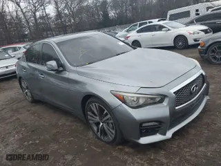 2014 Infiniti Q50 with VIN JN1BV7AP9EM680322, listed as a IAAI auction lot 38256098 with 999,999 mi miles. Bid and sale history available at carsss.com. Image 1.