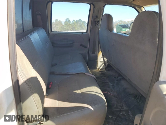 2000 Ford F-350 XL with VIN 1FTSW30L6YEB51197, listed as a Copart auction lot 49504835 with 284,070 mi miles and Salvage Title. Bid and sale history available at DreamBid. Image 10.