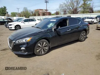 2019 Nissan Altima SV z VIN 1N4BL4DW7KN301446, wystawiony jako Copart lot #54912165 z przebiegiem 66 817 mil mil oraz Szkoda całkowita • Salvage title. Historia ofert i sprzedaży dostępna na DreamBid. Obrazek 1.