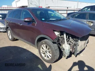 2019 Kia Sorento L with VIN 5XYPG4A39KG554287, listed as a IAAI auction lot 41760728 with 166,989 mi miles. Bid and sale history available at carsss.com. Image 1.