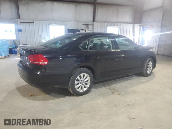 2014 Volkswagen Passat Wolfsburg Edition z VIN 1VWAT7A36EC081263, wystawiony jako Copart lot #52681045 z przebiegiem 114 333 mil mil oraz Czysty tytuł • Clean title. Historia ofert i sprzedaży dostępna na DreamBid. Obrazek 3.