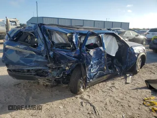 2022 Ford Explorer XLT with VIN 1FMSK8DH7NGB68147, listed as a Copart auction lot 43988225 with 0 mi miles and Salvage Title. Bid and sale history available at carsss.com. Image 3.