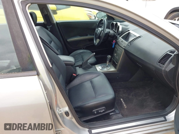 2004 Nissan Maxima SE z VIN 1N4BA41E74C869440, wystawiony jako IAAI lot #41886525 z przebiegiem 130 327 mil mil oraz . Historia ofert i sprzedaży dostępna na DreamBid. Obrazek 5.