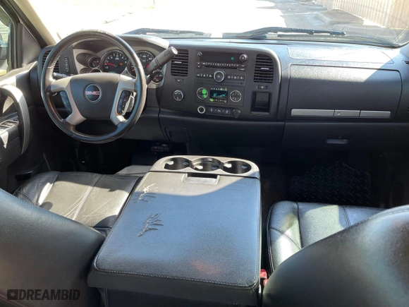 2013 GMC Sierra 1500 SLE with VIN 3GTP2VE25DG329407, listed as a Copart auction lot 50257245 with 267,220 mi miles and Clean Title. Bid and sale history available at carsss.com. Image 9.