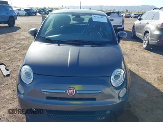 2016 FIAT 500e z VIN 3C3CFFGE5GT211065, wystawiony jako IAAI lot #42001992 z przebiegiem 29 848 mil mil oraz . Historia ofert i sprzedaży dostępna na DreamBid. Obrazek 6.