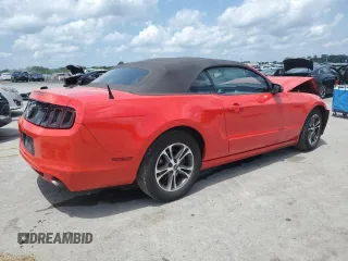 2014 Ford Mustang V6 z VIN 1ZVBP8EMXE5215570, wystawiony jako Copart lot #56971865 z przebiegiem 134 293 mil mil oraz Czysty tytuł • Clean title. Historia ofert i sprzedaży dostępna na DreamBid. Obrazek 3.