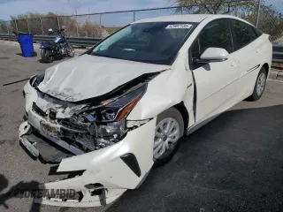 2019 Toyota Prius L Eco z VIN JTDKARFU8K3079438, wystawiony jako Copart lot #52997135 z przebiegiem 69 476 mil mil oraz Szkoda całkowita • Salvage title. Historia ofert i sprzedaży dostępna na DreamBid. Obrazek 1.