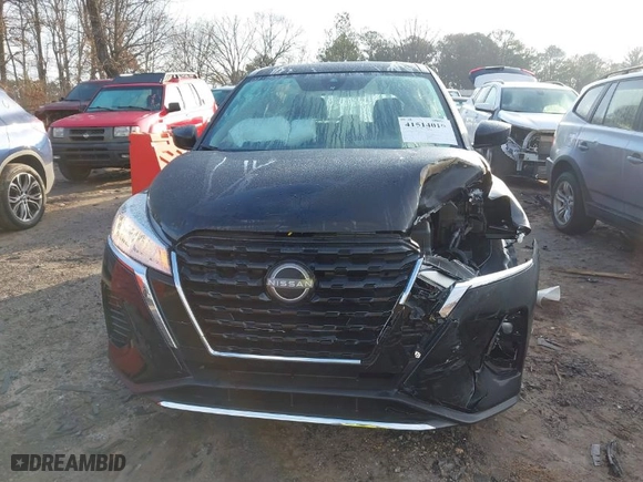 2024 Nissan Kicks S with VIN 3N1CP5BV2RL548499, listed as a IAAI auction lot 41514010 with 7,716 mi miles. Bid and sale history available at carsss.com. Image 12.