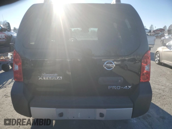 2013 Nissan Xterra S z VIN 5N1AN0NW6DN825399, wystawiony jako Copart lot #84597824 z przebiegiem 79 121 mil mil oraz Szkoda całkowita • Salvage title. Historia ofert i sprzedaży dostępna na DreamBid. Obrazek 6.