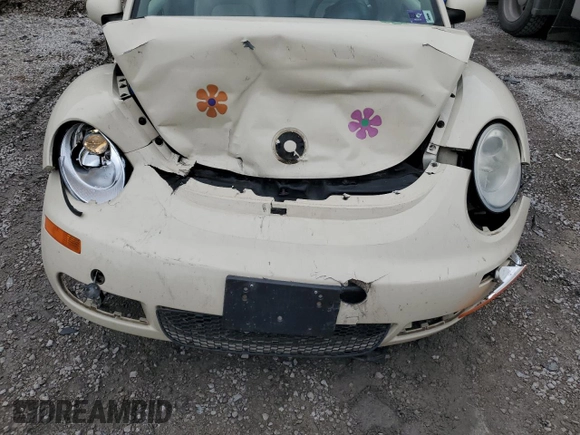 2009 Volkswagen Beetle S with VIN 3VWRF31Y99M409195, listed as a Copart auction lot 55010054 with 99,635 mi miles and Salvage title. Bid and sale history available at DreamBid. Image 11.