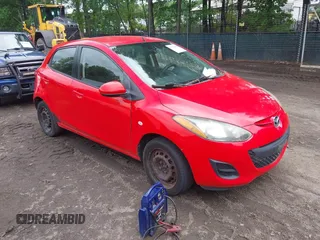 2012 Mazda 2 Sport z VIN JM1DE1KY1C0136637, wystawiony jako IAAI lot #42390043 z przebiegiem 219 636 mil mil oraz . Historia ofert i sprzedaży dostępna na DreamBid. Obrazek 1.