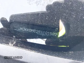 2024 Mazda CX-90 S Premium z VIN JM3KKDHC2R1101502, wystawiony jako IAAI lot #42114075 z przebiegiem 16 288 mil mil oraz . Historia ofert i sprzedaży dostępna na DreamBid. Obrazek 17.
