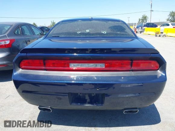 2013 Dodge Challenger R/T z VIN 2C3CDYBT9DH565280, wystawiony jako IAAI lot #42315527 z przebiegiem 128 638 mil mil oraz . Historia ofert i sprzedaży dostępna na DreamBid. Obrazek 16.
