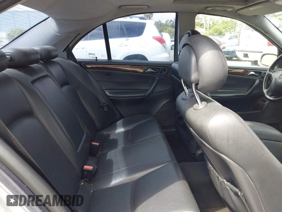 2003 Mercedes-Benz C 320 с VIN WDBRF64J73F357672, выставлен на аукционе IAAI как лот 42470990 с пробегом 181 854 миль миль и . История ставок и продаж доступна на DreamBid. Изображение 8.