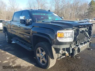 2017 GMC Sierra 2500HD SLT with VIN 1GT12TEY1HF213286, listed as a IAAI auction lot 41696875 with 55,047 mi miles. Bid and sale history available at carsss.com. Image 1.