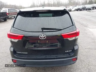 2018 Toyota Highlander LE with VIN 5TDBZRFH7JS835432, listed as a IAAI auction lot 40852130 with 139,136 mi miles and . Bid and sale history available at DreamBid. Image 16.