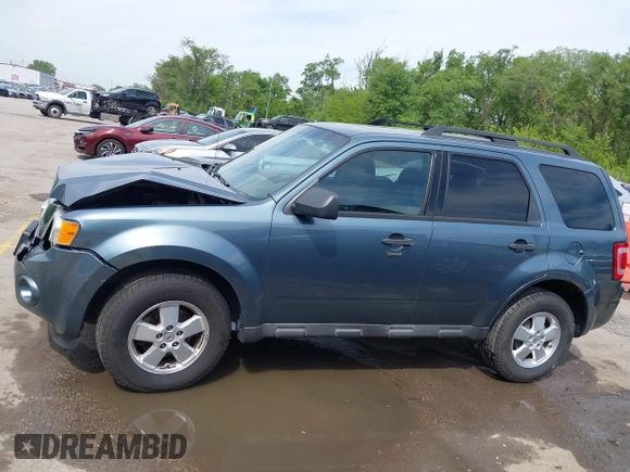 2012 Ford Escape XLT z VIN 1FMCU9DG7CKB91272, wystawiony jako IAAI lot #42168619 z przebiegiem 119 011 mil mil oraz . Historia ofert i sprzedaży dostępna na DreamBid. Obrazek 14.