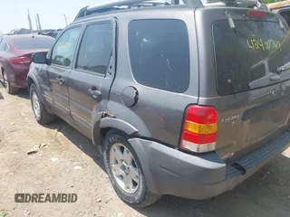 2002 Ford Escape XLT Choice with VIN 1FMYU041X2KB88832, listed as a IAAI auction lot 42400767 with 194,124 mi miles and . Bid and sale history available at DreamBid. Image 6.