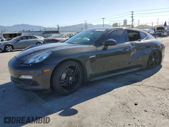 2012 Porsche Panamera S z VIN WP0AB2A70CL060210, wystawiony jako Copart lot #47053745 z przebiegiem 99 227 mil mil oraz Szkoda całkowita • Salvage title. Historia ofert i sprzedaży dostępna na DreamBid. Obrazek 1.
