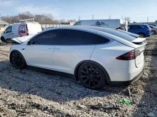 2017 Tesla Model X 90D with VIN 5YJXCBE21HF054304, listed as a Copart auction lot 48428795 with Not Provided miles and Clean Title. Bid and sale history available at carsss.com. Image 2.