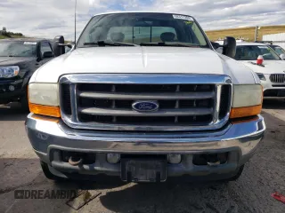 2001 Ford Super Duty F-250 XL with VIN 1FTNX21S81EC05051, listed as a Copart auction lot 68317304 with 121,045 mi miles and Clean Title. Bid and sale history available at carsss.com. Image 5.
