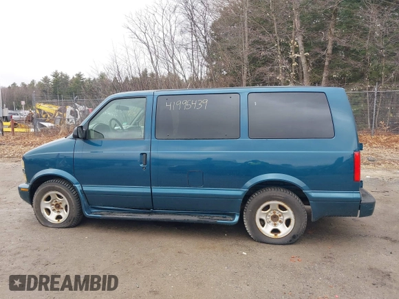 2003 Chevrolet Astro with VIN 1GNEL19X13B132266, listed as a IAAI auction lot 41995439 with 60,127 mi miles. Bid and sale history available at carsss.com. Image 12.