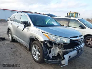 2015 Toyota Highlander Limited with VIN 5TDDKRFH8FS137545, listed as a IAAI auction lot 41149507 with 119,775 mi miles. Bid and sale history available at carsss.com. Image 1.