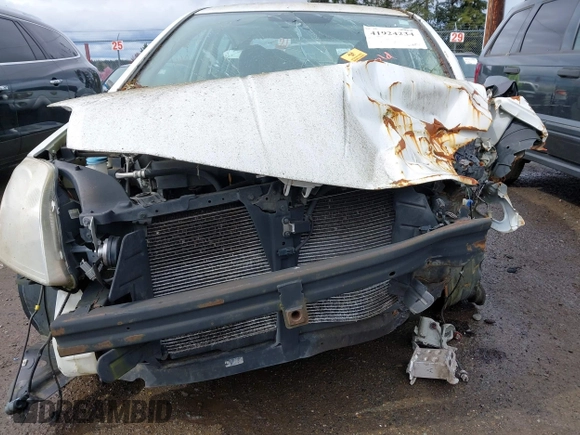2008 Nissan Sentra 2.0 with VIN 3N1AB61E18L674767, listed as a IAAI auction lot 41924234 with Not provided miles and . Bid and sale history available at DreamBid. Image 11.