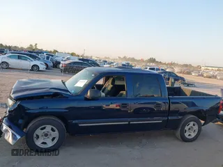2006 Chevrolet Silverado 1500 LT1 with VIN 2GCEC13T961184361, listed as a IAAI auction lot 40544079 with 152,774 mi miles. Bid and sale history available at carsss.com. Image 14.