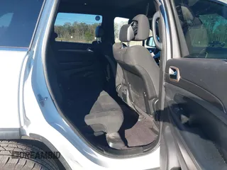 2017 Jeep Grand Cherokee Laredo with VIN 1C4RJFAG7HC688625, listed as a IAAI auction lot 41295860 with 115,714 mi miles. Bid and sale history available at carsss.com. Image 8.