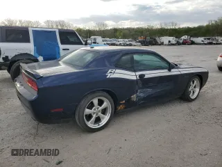 2013 Dodge Challenger R/T z VIN 2C3CDYBT9DH585965, wystawiony jako Copart lot #52995875 z przebiegiem 131 456 mil mil oraz Szkoda całkowita • Salvage title. Historia ofert i sprzedaży dostępna na DreamBid. Obrazek 3.