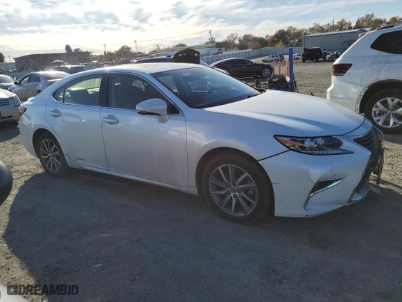 2016 Lexus ES 300h Hybrid with VIN JTHBW1GG0G2125707, listed as a Copart auction lot 81326224 with 81,619 mi miles and Salvage Title. Bid and sale history available at carsss.com. Image 4.