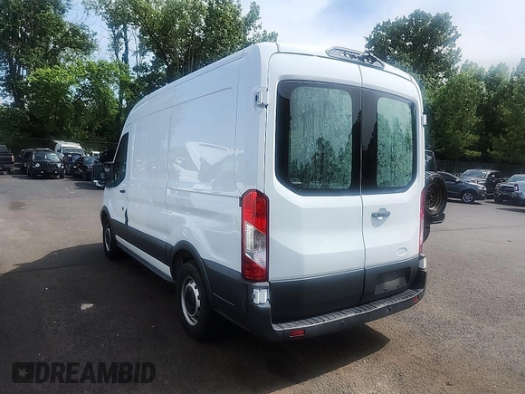 2018 Ford Transit z VIN 1FTYE1CM3JKB42289, wystawiony jako IAAI lot #42717396 z przebiegiem 88 406 mil mil oraz . Historia ofert i sprzedaży dostępna na DreamBid. Obrazek 19.
