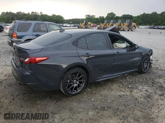 2025 Toyota Camry LE z VIN 4T1DAACK1SU542071, wystawiony jako Copart lot #54519935 z przebiegiem Nie podano mil oraz Nie do naprawy • Non repairable. Historia ofert i sprzedaży dostępna na DreamBid. Obrazek 3.