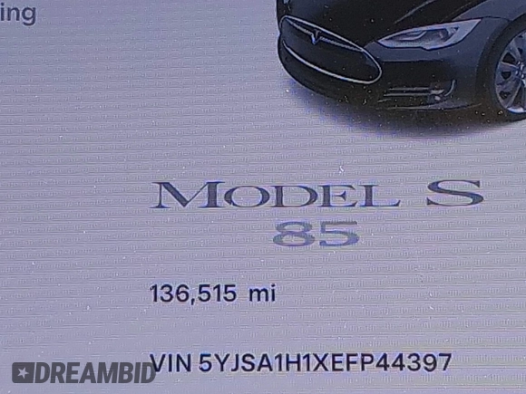 2014 Tesla Model S 60 z VIN 5YJSA1H1XEFP44397, wystawiony jako IAAI lot #42140917 z przebiegiem 136 515 mil mil oraz . Historia ofert i sprzedaży dostępna na DreamBid. Obrazek 16.