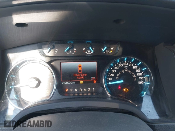 2011 Ford F-150 XLT with VIN 1FTFW1ET3BFC08634, listed as a IAAI auction lot 41452275 with 219,800 mi miles. Bid and sale history available at carsss.com. Image 7.