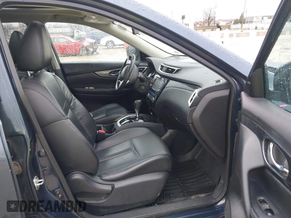 2015 Nissan Rogue SV with VIN 5N1AT2MV2FC792815, listed as a IAAI auction lot 41726739 with 206,296 mi miles. Bid and sale history available at carsss.com. Image 5.