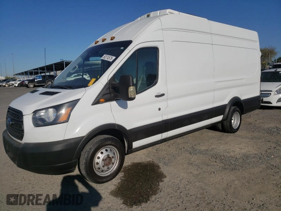 2019 Ford Transit with VIN 1FTRS4XM4KKB39654, listed as a Copart auction lot 50274575 with 61,472 mi miles and Clean Title. Bid and sale history available at DreamBid. Image 1.