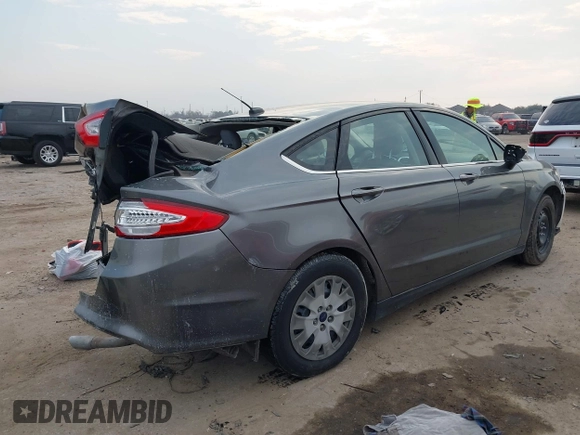 2014 Ford Fusion S с VIN 3FA6P0G72ER328882, выставлен на аукционе IAAI как лот 41689735 с пробегом 180 672 миль миль и . История ставок и продаж доступна на DreamBid. Изображение 4.