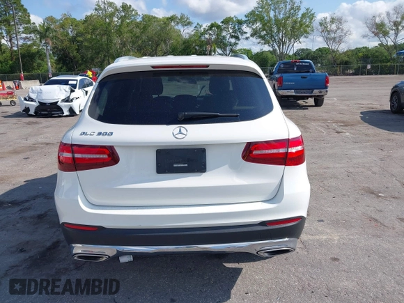 2017 Mercedes-Benz GLC 300 z VIN WDC0G4JB9HV006052, wystawiony jako IAAI lot #42221780 z przebiegiem 79 542 mil mil oraz . Historia ofert i sprzedaży dostępna na DreamBid. Obrazek 16.