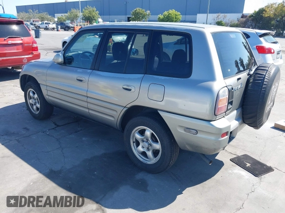 2000 Toyota RAV4 z VIN JT3GP10V5Y7065431, wystawiony jako IAAI lot #42639523 z przebiegiem 262 038 mil mil oraz . Historia ofert i sprzedaży dostępna na DreamBid. Obrazek 3.