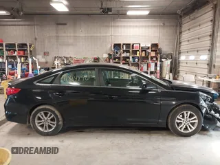 2016 Hyundai Sonata SE z VIN 5NPE24AF5GH260658, wystawiony jako IAAI lot #41884896 z przebiegiem 127 645 mil mil oraz . Historia ofert i sprzedaży dostępna na DreamBid. Obrazek 13.