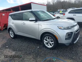 2020 Kia Soul S with VIN KNDJ23AU7L7021232, listed as a IAAI auction lot 41637326 with 87,689 mi miles. Bid and sale history available at carsss.com. Image 1.