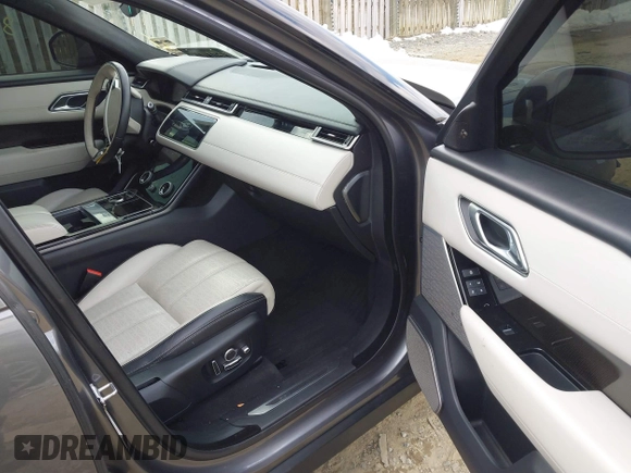 2018 Land Rover Range Rover Velar R-Dynamic HSE with VIN SALYM2RV5JA703390, listed as a IAAI auction lot 41220608 with 67,731 mi miles and . Bid and sale history available at DreamBid. Image 5.