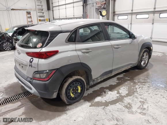 2023 Hyundai Kona SE with VIN KM8K2CAB2PU013965, listed as a IAAI auction lot 41572552 with 39,557 mi miles. Bid and sale history available at carsss.com. Image 4.