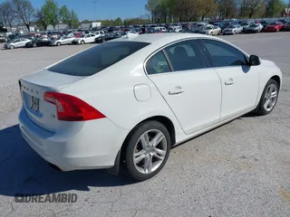 2015 Volvo S60 T5 Drive-E Platinum with VIN YV140MFM7F1346644, listed as a IAAI auction lot 41984716 with 78,210 mi miles. Bid and sale history available at carsss.com. Image 4.